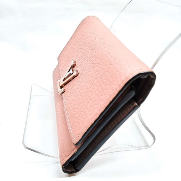 Louis Vuitton Capucines Compact Wallet - Picture 3 of 9